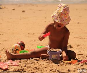 yapboz Kumsalda oynarken kız